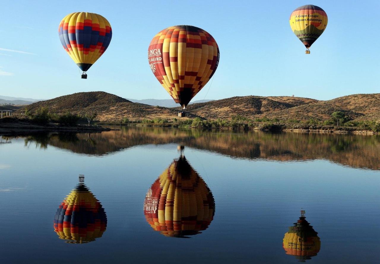 Balloons And Wine Murrieta Exteriör bild